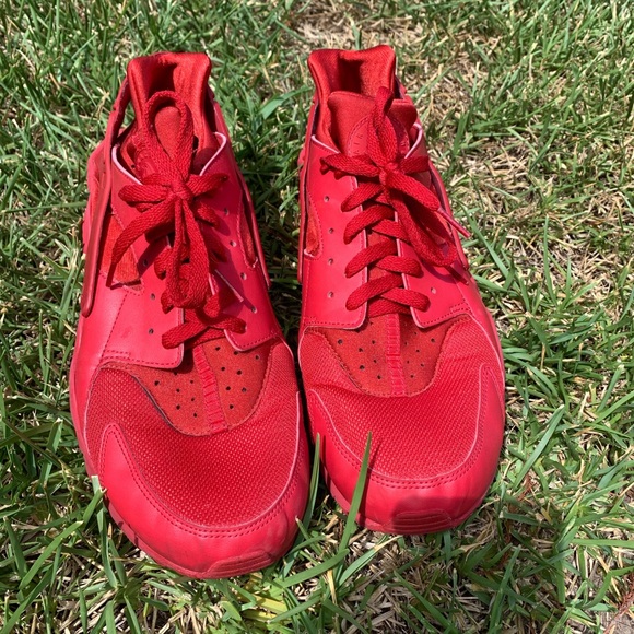 Red Nike Huaraches - Picture 2 of 10